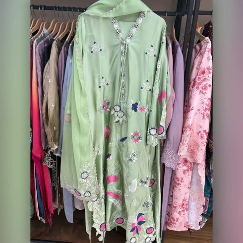Floral Luxe Pista